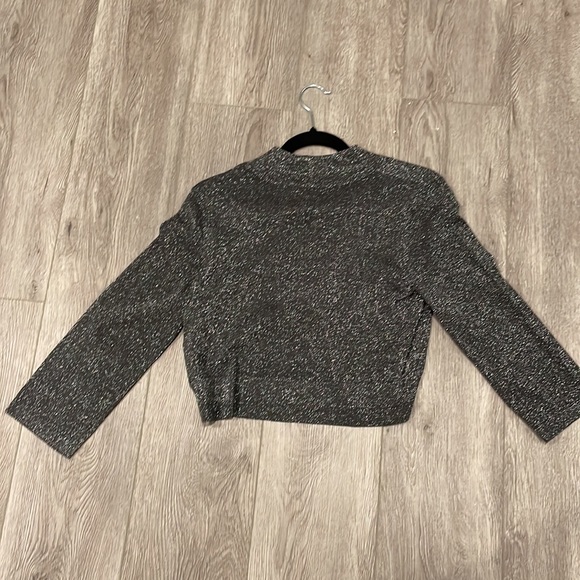 🆕Carmen Marc Valvo short dressy cardigan Sz Medium G23 - Picture 5 of 5